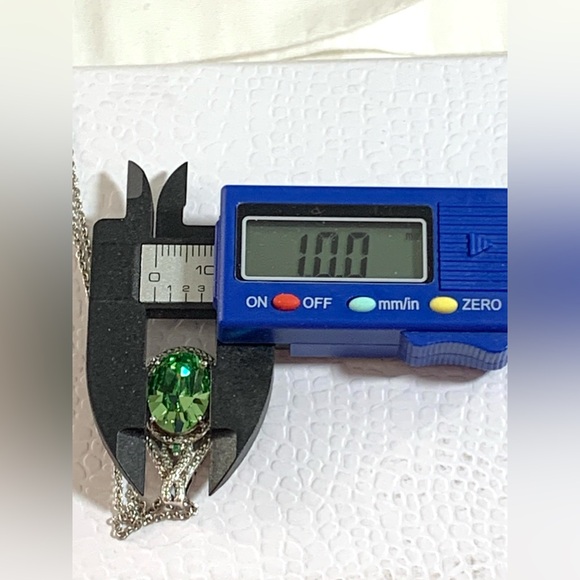 Signed STS 925 Sterling Silver Light Peridot Green Crystal Rhinestone Pendant - Picture 14 of 16